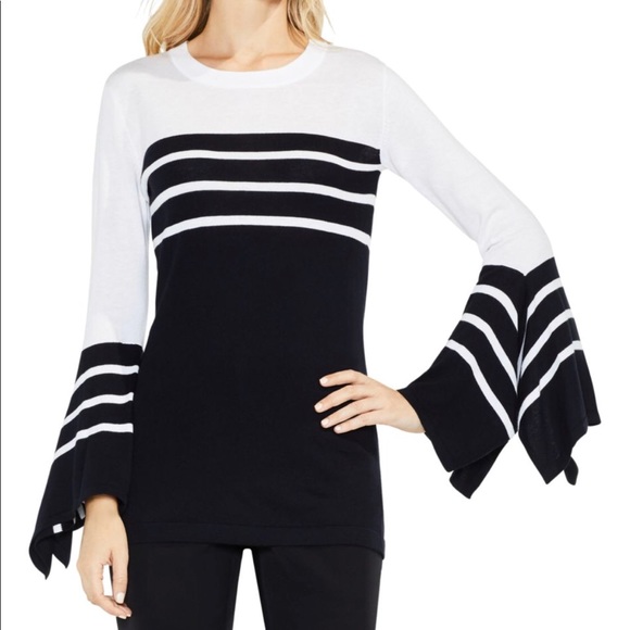 Vince Camuto Tops - Vince Camuto Stunning Handkerchief Sleeve Top